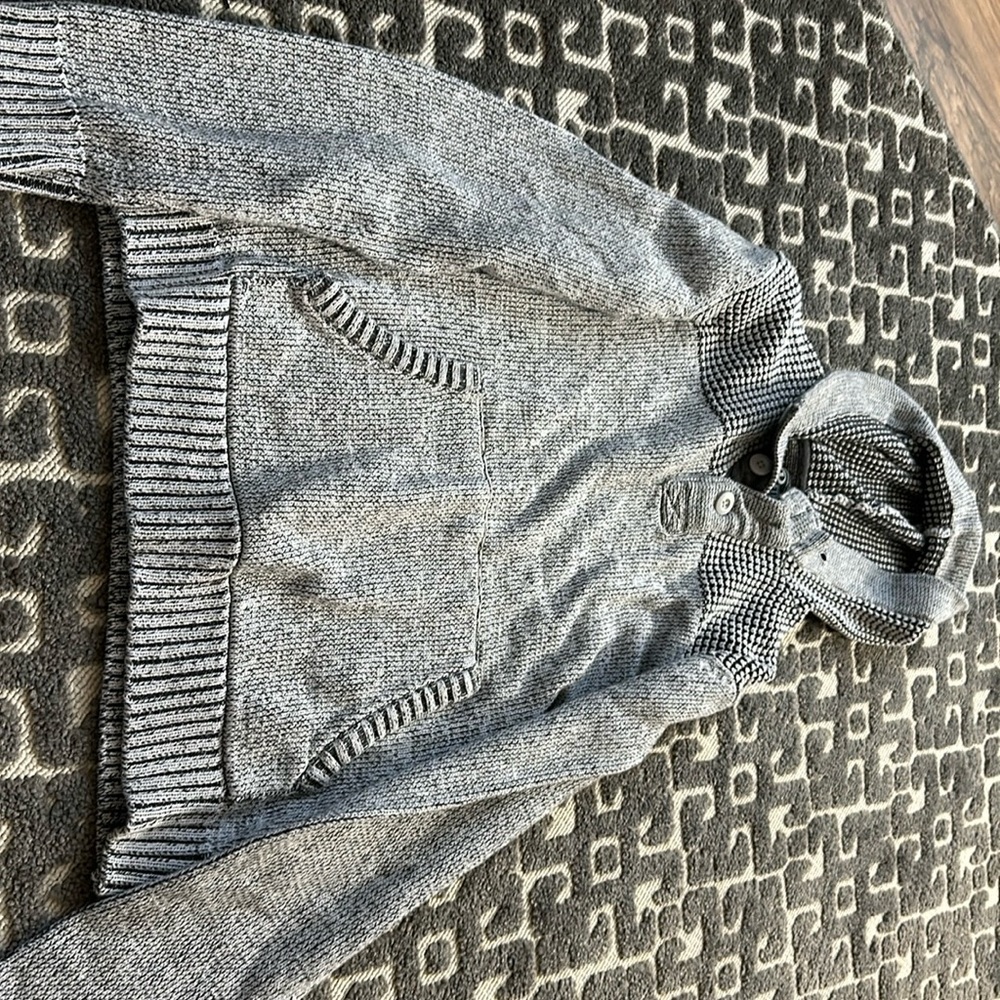 Retrofit, gray, men’s medium sweater